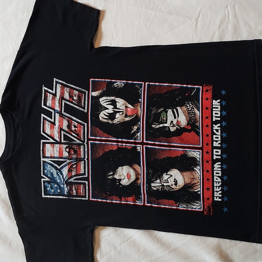 KISS ROCK BAND T-SHIRT MEDIUM